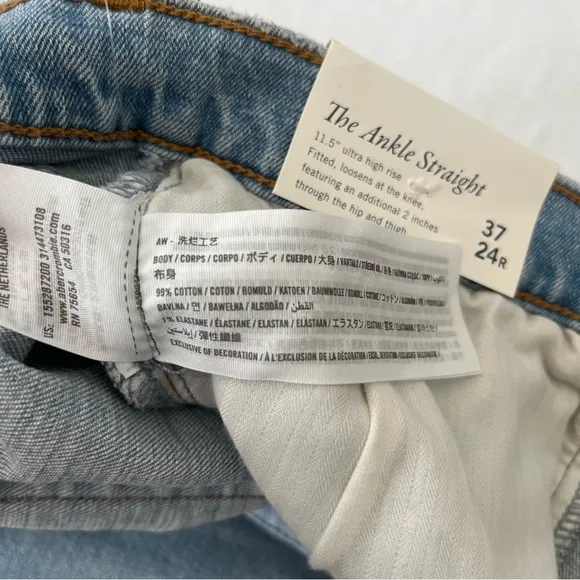 Abercrombie &amp; Fitch Ankle Straight Ultra High Rise Jeans NWT