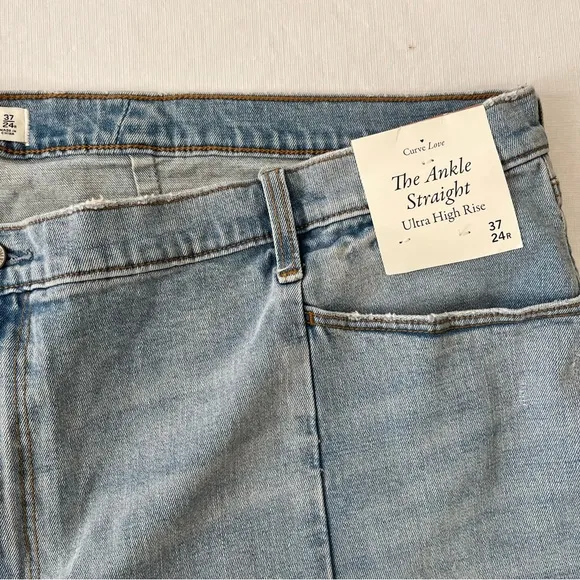 Abercrombie &amp; Fitch Ankle Straight Ultra High Rise Jeans NWT