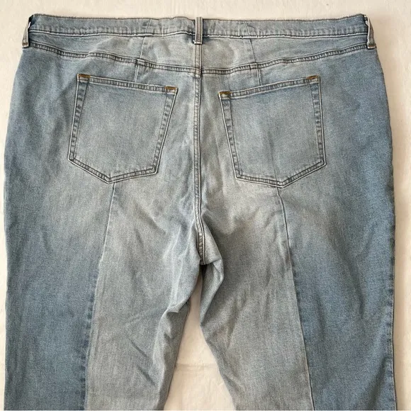 Abercrombie &amp; Fitch Ankle Straight Ultra High Rise Jeans NWT