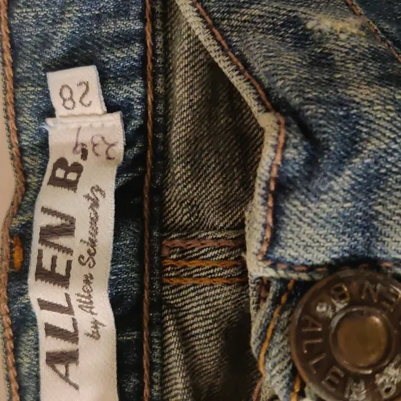 Allen B By Allen Schwartz Flare Leg  Jeans NWT Size 28