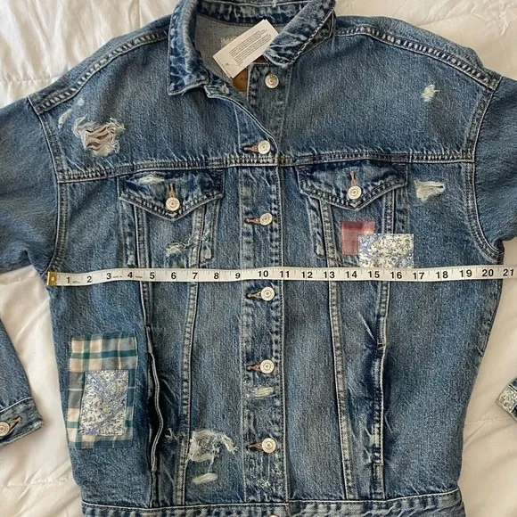 American Eagle Distressed Patch Jean Jacket Women’s Oversize Denim Jackets