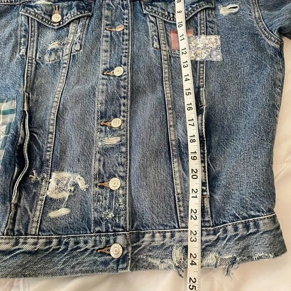 American Eagle Distressed Patch Jean Jacket Women’s Oversize Denim Jackets