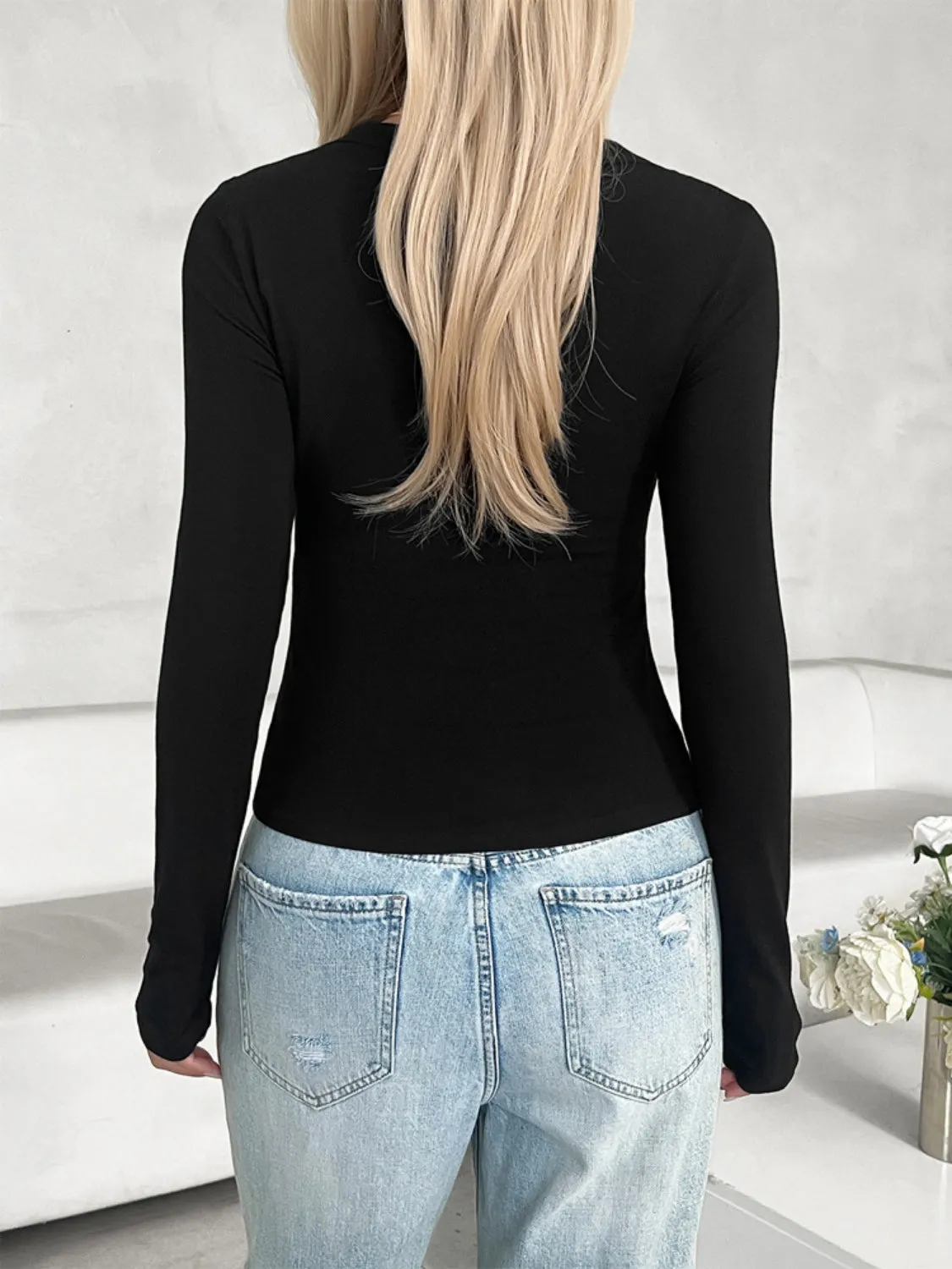 Anna V-Neck Long Sleeve Tee