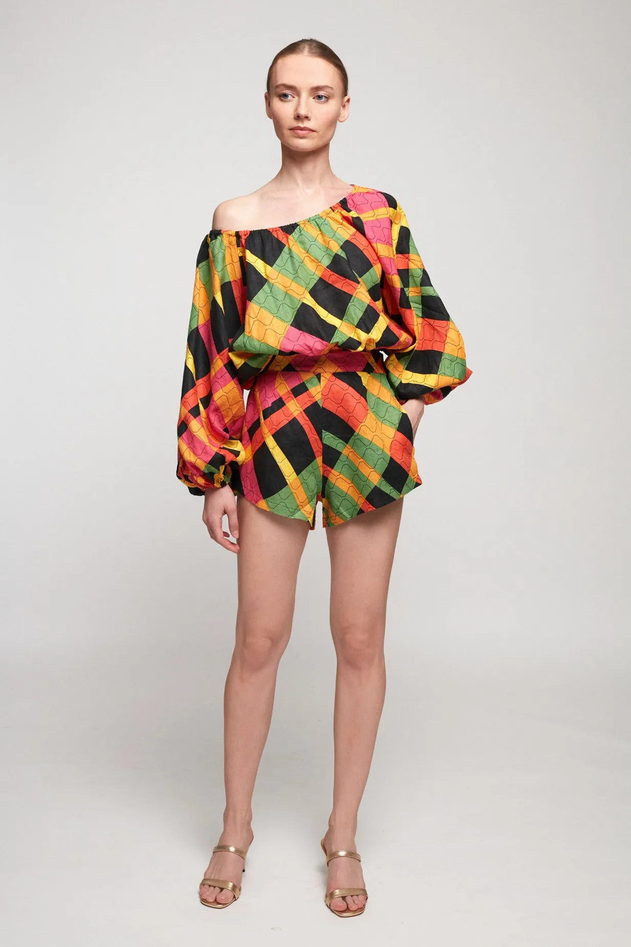 Billow Sleeve Top | Shorts