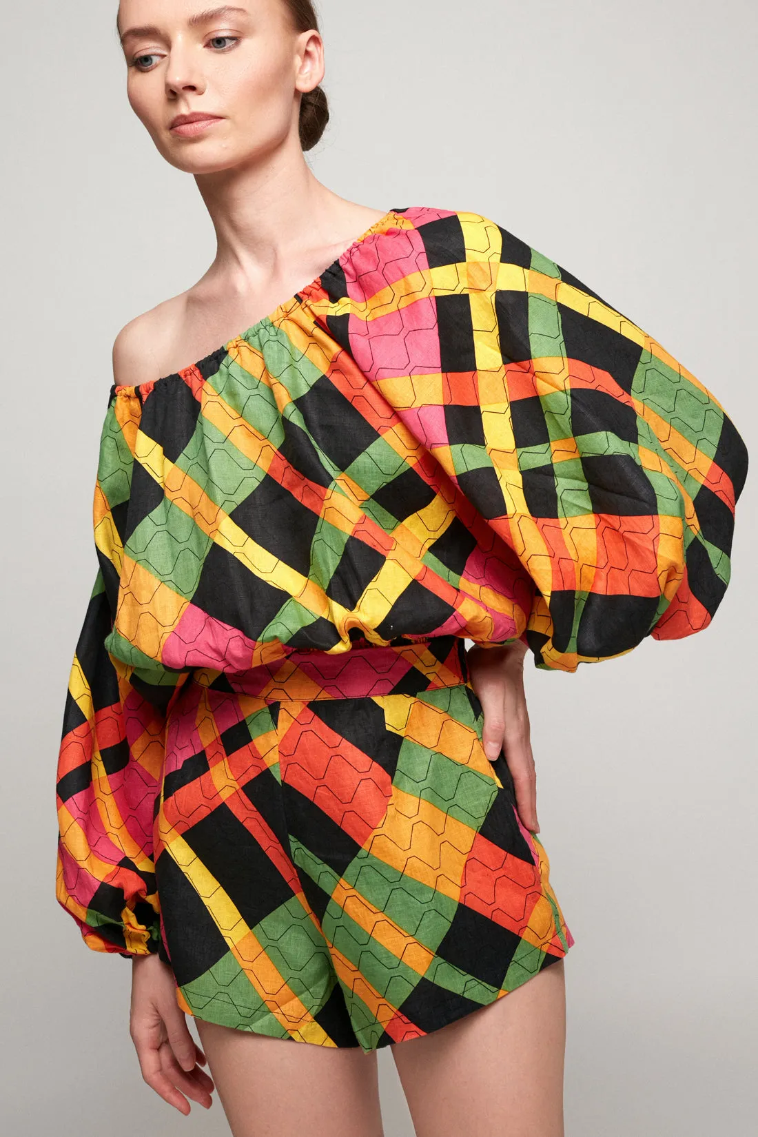 Billow Sleeve Top | Shorts