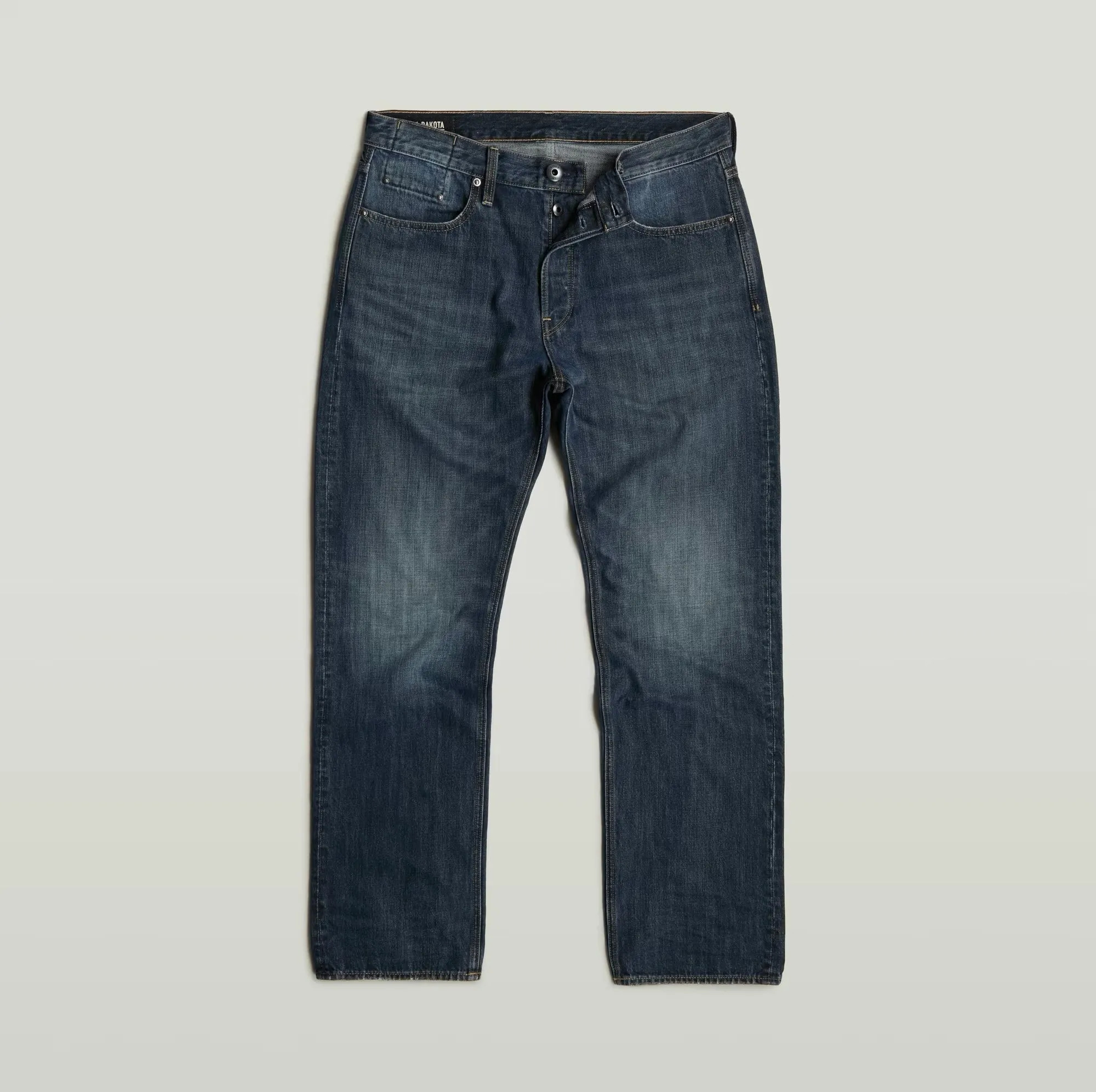 DAKOTA REGULAR STRAIGHT JEANS worn in broken cloud