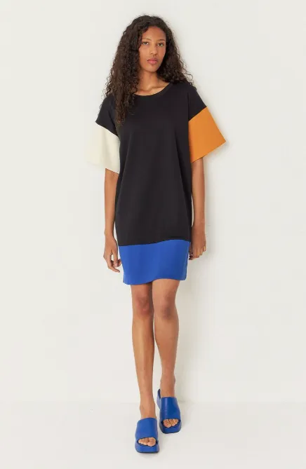 Ehari Dress