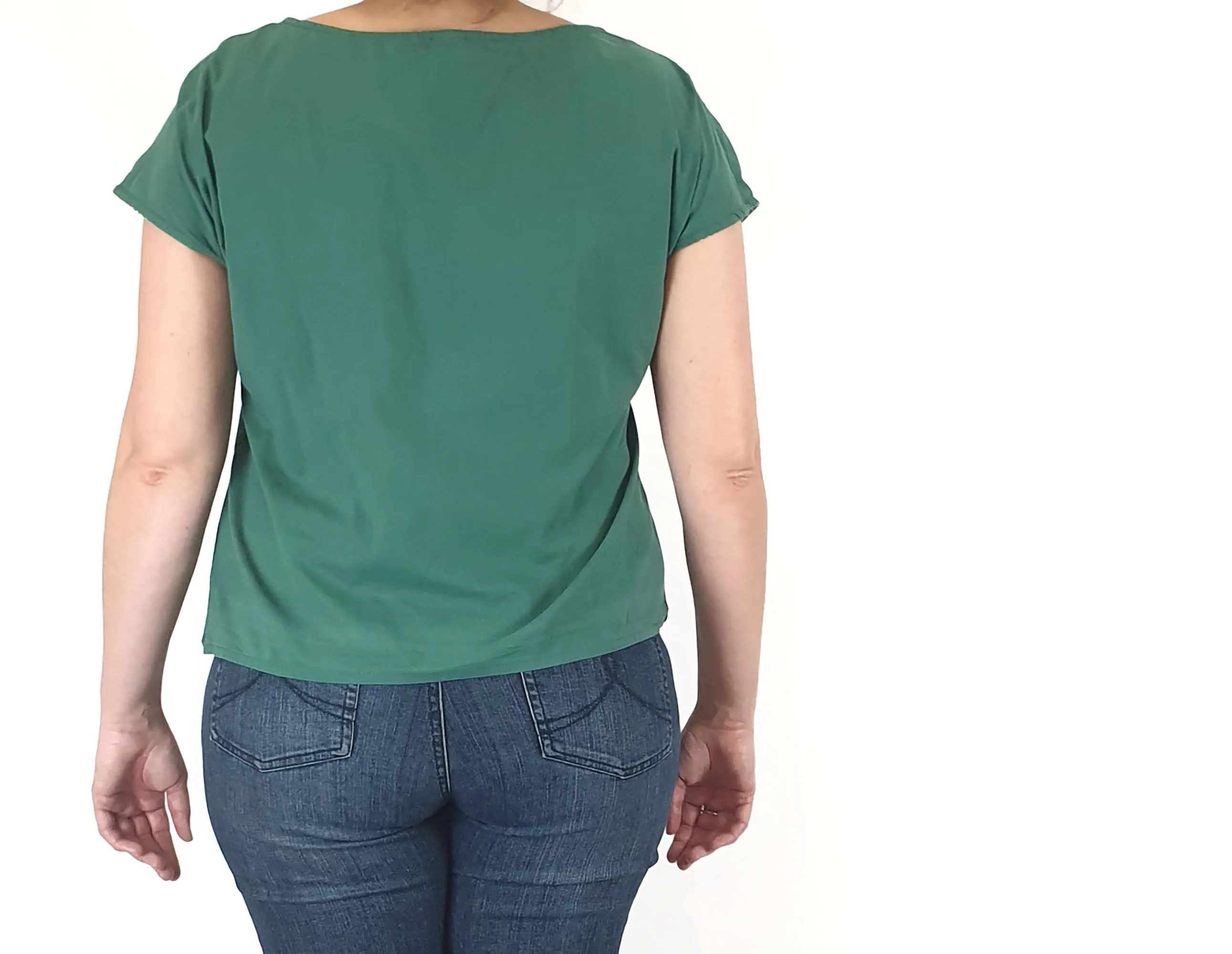 Essaye by Surface Art green cotton top size L