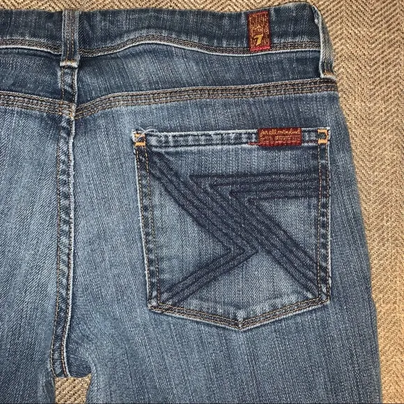EUC 7 for all Mankind Flynt Bootcut Jeans Size 27.