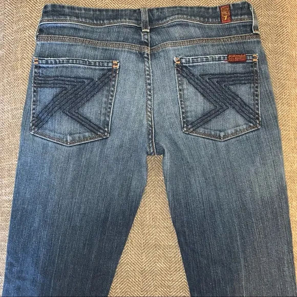 EUC 7 for all Mankind Flynt Bootcut Jeans Size 27.