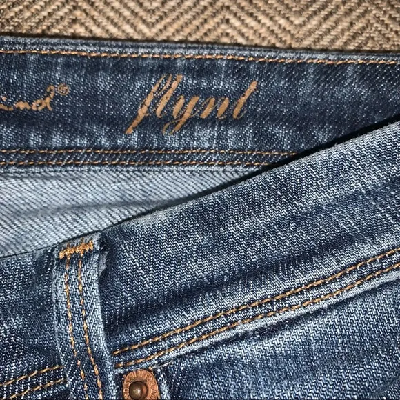 EUC 7 for all Mankind Flynt Bootcut Jeans Size 27.