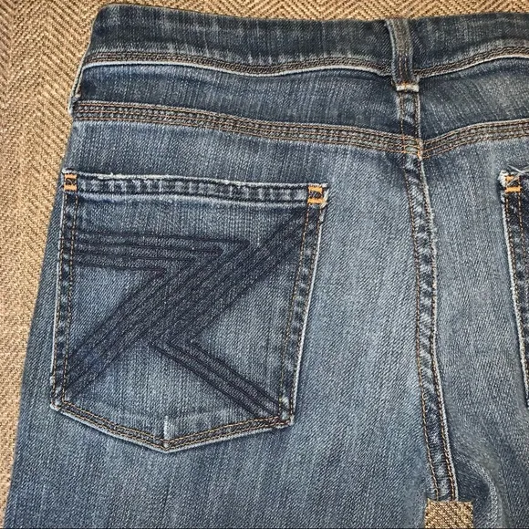 EUC 7 for all Mankind Flynt Bootcut Jeans Size 27.