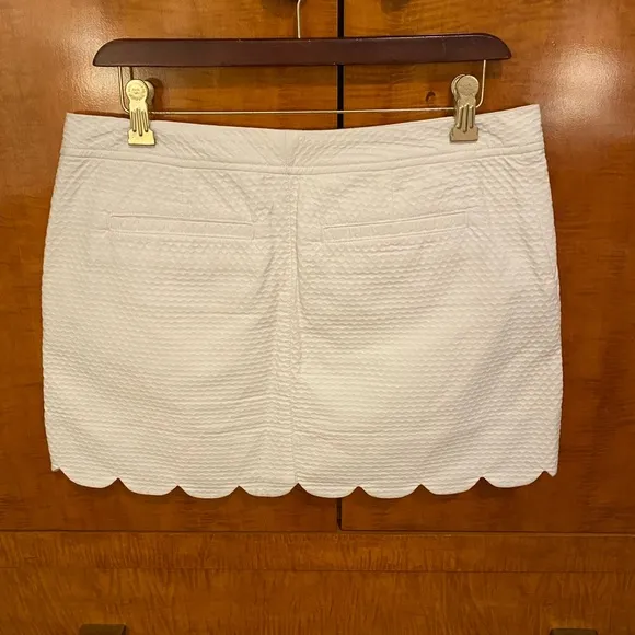 EUC Lilly Pulitzer White Colette Skort