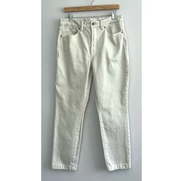 GOOD AMERICAN Good Classic High Rise Slim Straight in Bone001