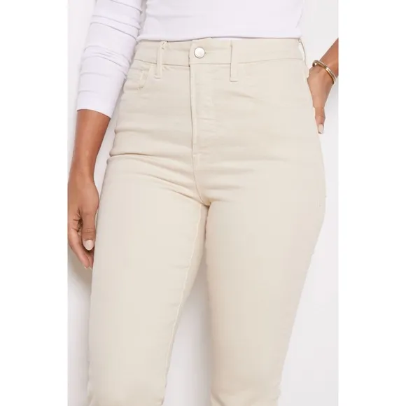 GOOD AMERICAN Good Classic High Rise Slim Straight in Bone001