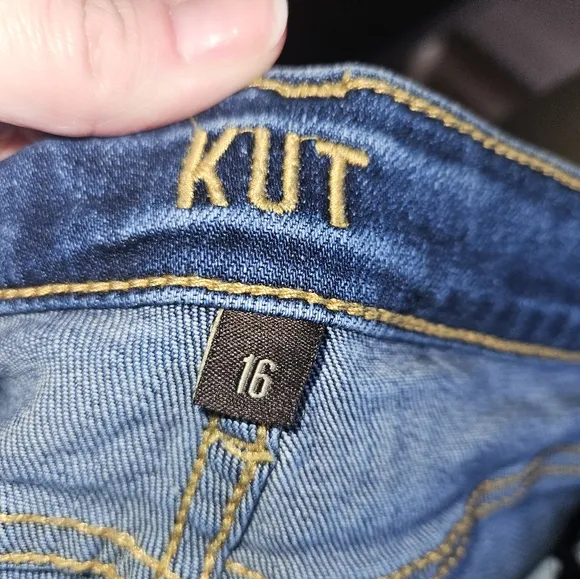 (Good American)LOT OF 4 -Plus Size Designer Jeans