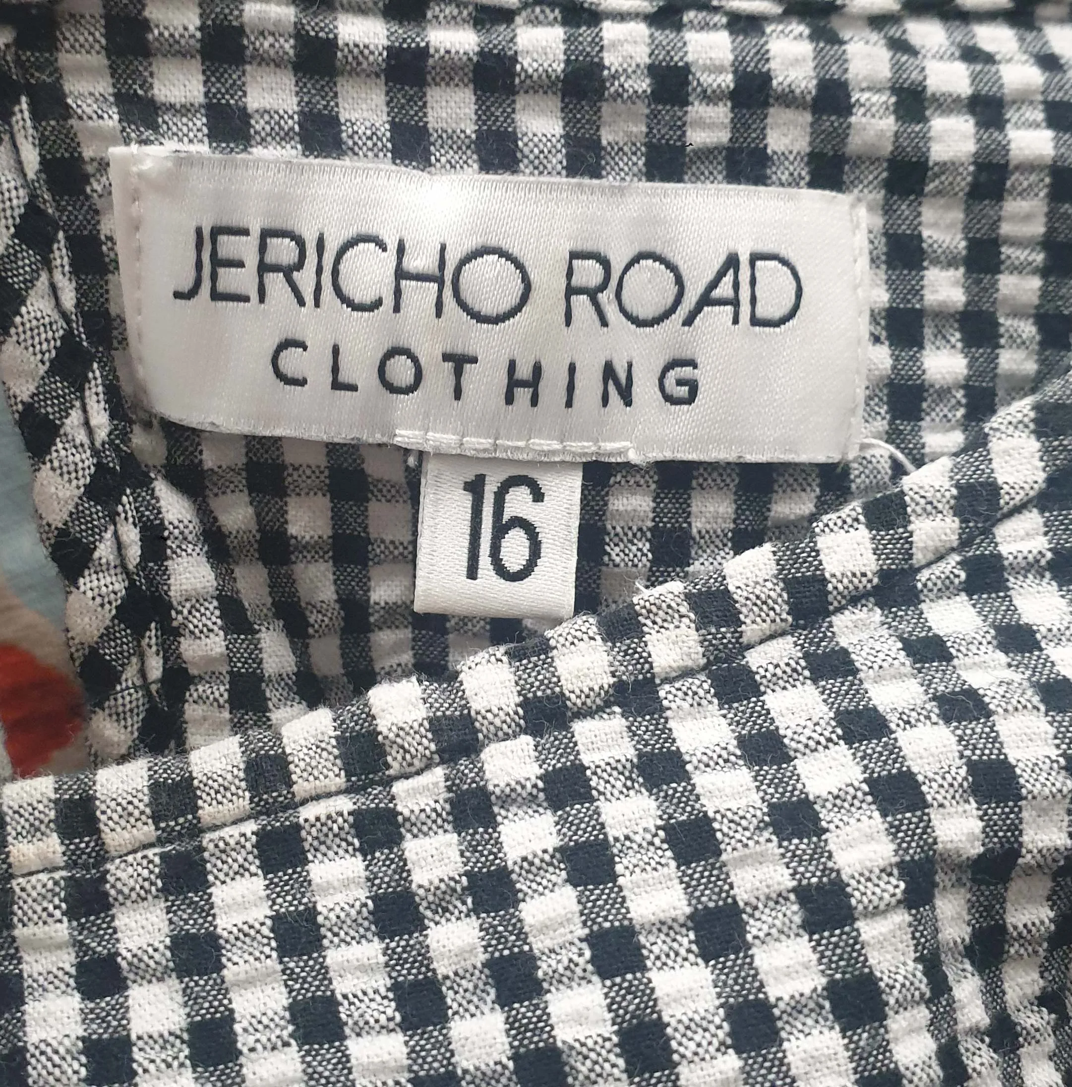 Jericho Road black and white check print top size 14