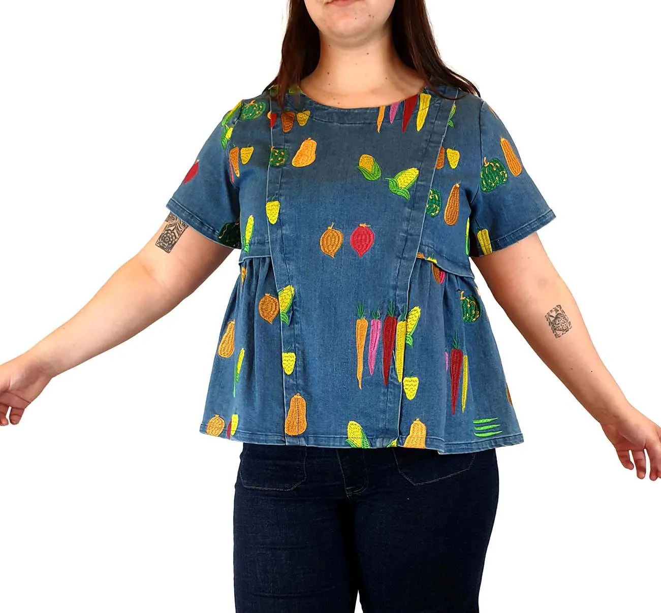 Jericho Road denim top with fabulous vegetable embroydery size 14