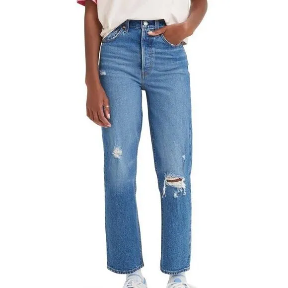 Levi’s premium Ribcage straight ankle jeans NWT 25