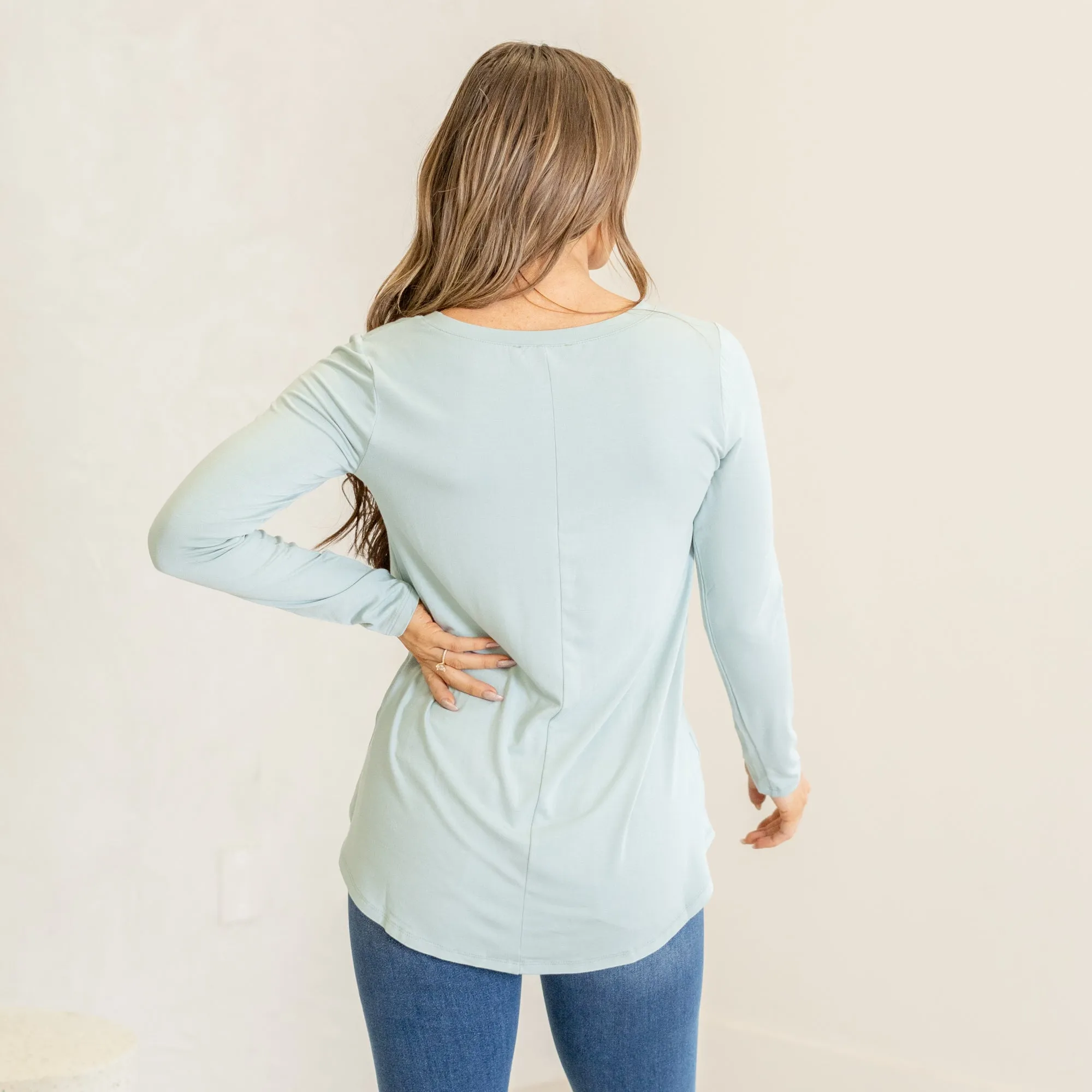 Long sleeve v-neck leopard pocket top
