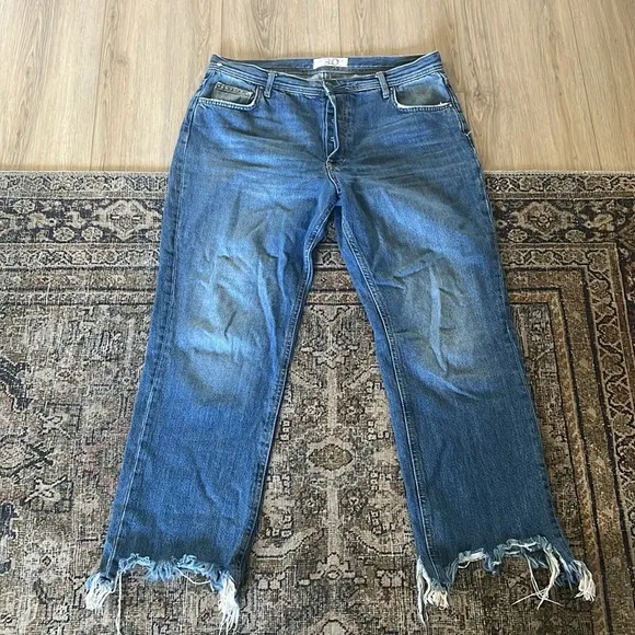 New Free People Maggie Mid Rise Straight Leg Chewed Hem Jeans Size 30