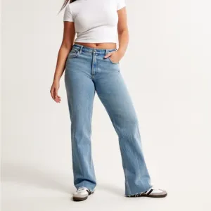 NWOT Abercrombie &amp; Fitch The Baggy Low Rise Curve Love Jeans Size 33/16R