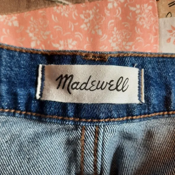 NWOT Madewell Straight Crop Medium Wash Distressed Denim Jeans F2816 Size 32