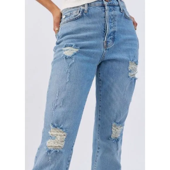 NWT BDG UO High Rise Stretch Slim Straight Leg Distressed Jeans