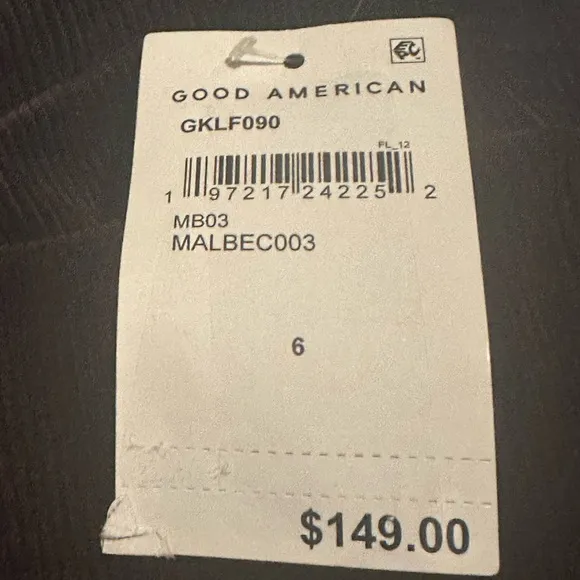 NWT Good American Good Legs Low Flare Jeans in Malbec003