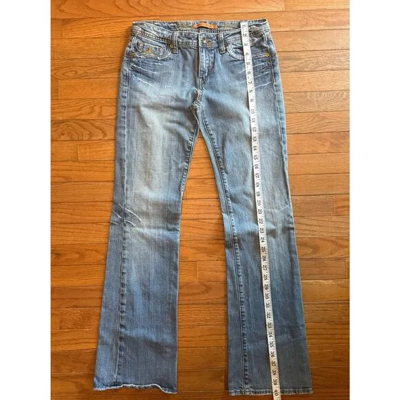 Vigoss Jeans Bootcut size 7 Light Wash embroidered back pockets