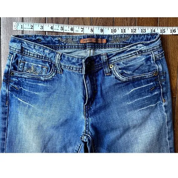 Vigoss Jeans Bootcut size 7 Light Wash embroidered back pockets