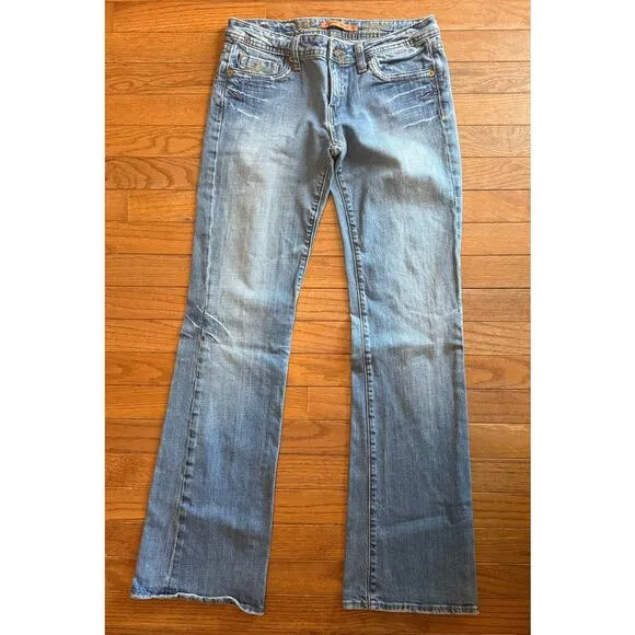Vigoss Jeans Bootcut size 7 Light Wash embroidered back pockets