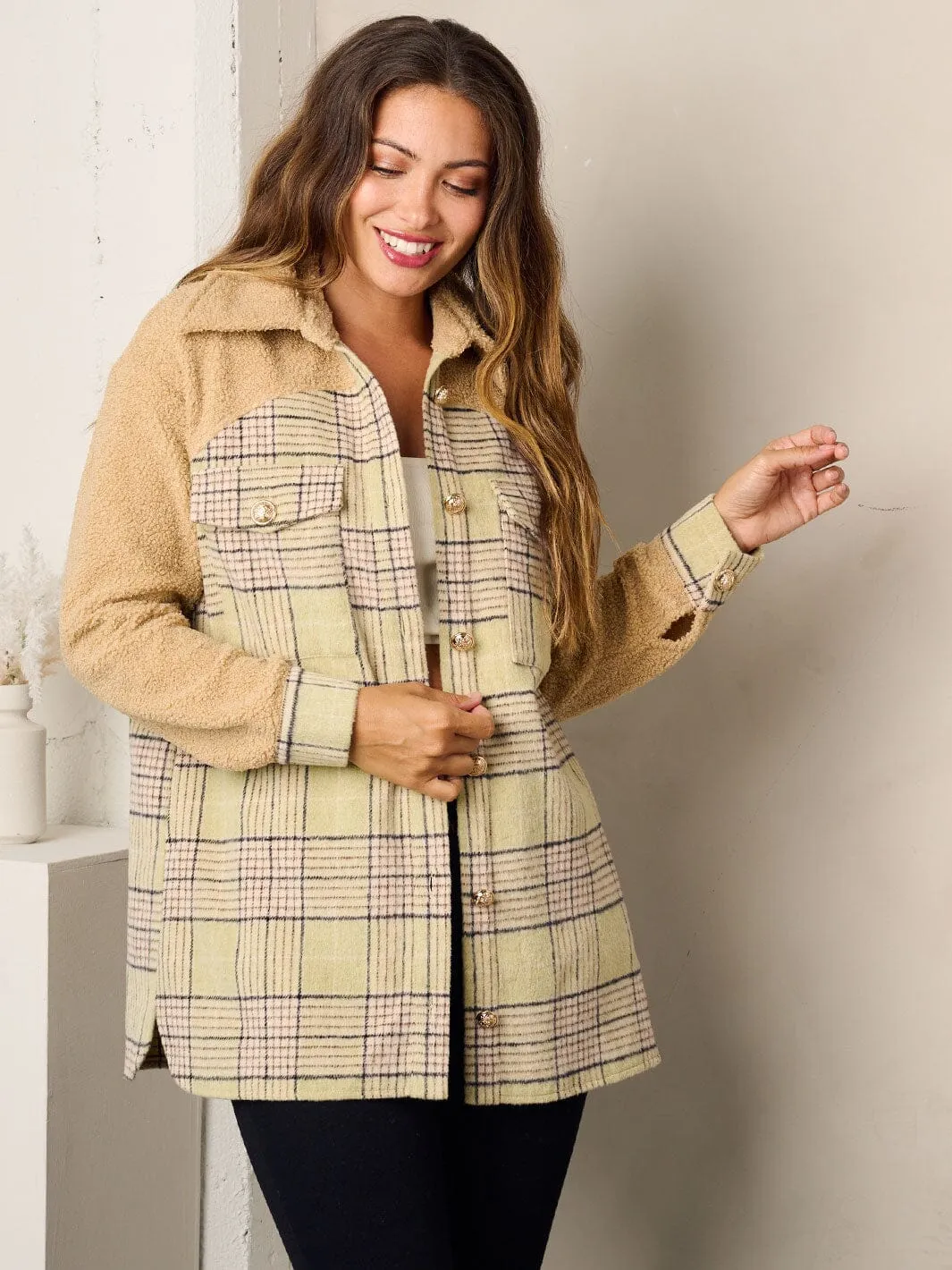 WOMEN'S LONG SLEEVE BUTTON CLOSURE PLAID SHERPA JACKET
