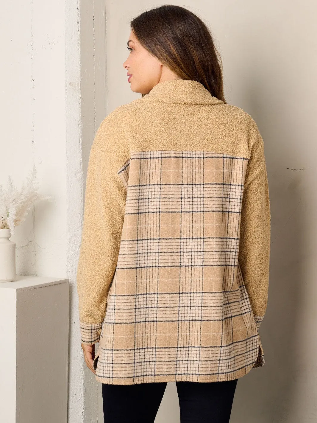 WOMEN'S LONG SLEEVE BUTTON CLOSURE PLAID SHERPA JACKET